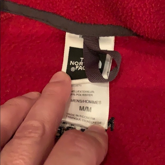 THE NORTH FACE Men’s black and red jacket - Picture 3 of 7